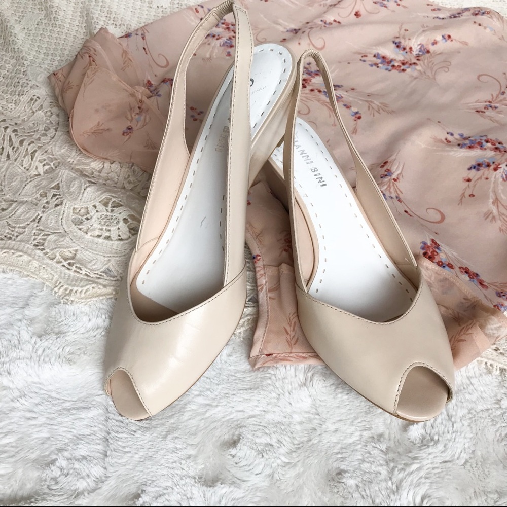 {Gianni Bini} Sling Back Peep Toe Wedges